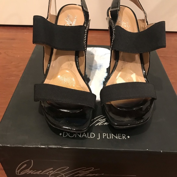 Donald J. Pliner Shoes - Donald Pliner Heels Fit 9.5/10 Donald J. Pliner Shoes - Donald Pliner Heels Fit 9.5/10